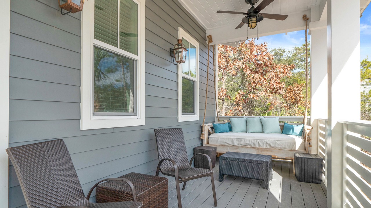 Photo of Patio Balcony in Lakeside at Blue Mountain Beach
