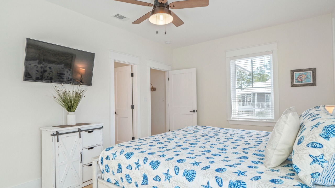 Photo of Bedroom in Lakeside at Blue Mountain Beach