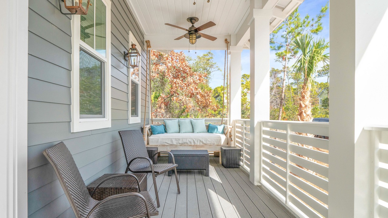 Photo of Patio Balcony in Lakeside at Blue Mountain Beach
