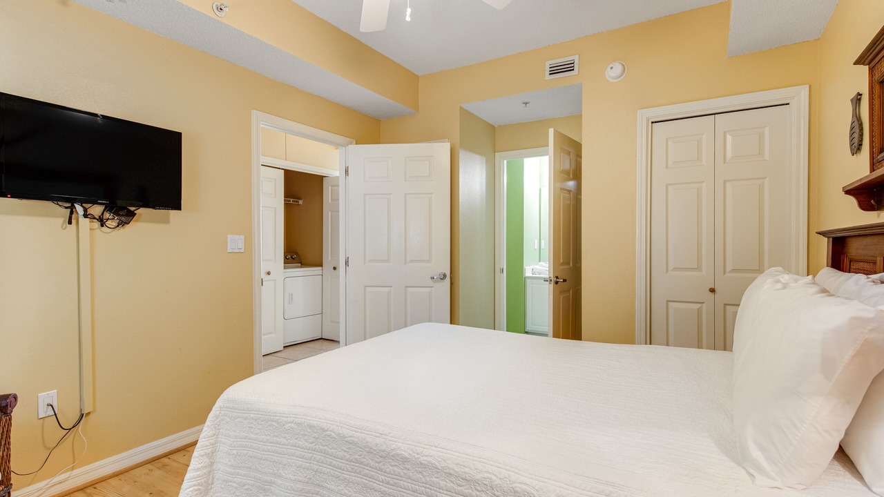 Photo of Bedroom in Navarre Beach