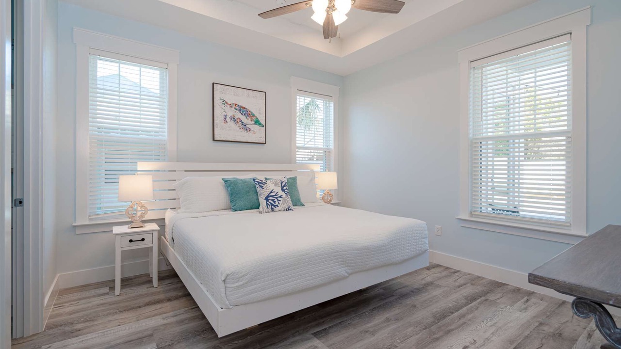 Photo of Bedroom in Miramar Beach