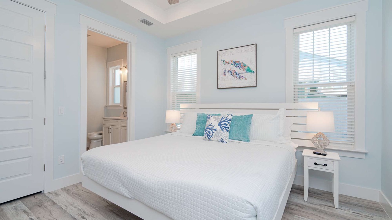 Photo of Bedroom in Miramar Beach