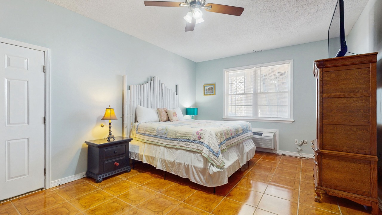 Photo of Bedroom in Audubon Place