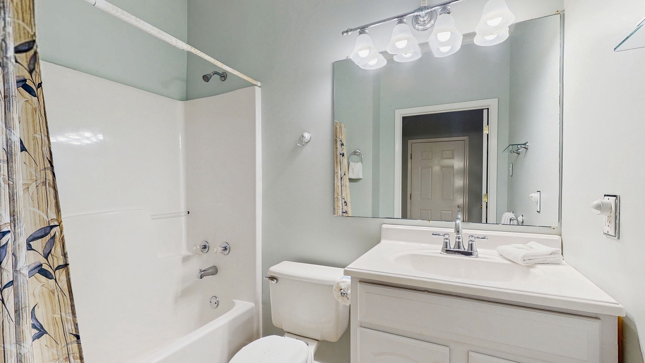 Photo of Bathroom in Audubon Place