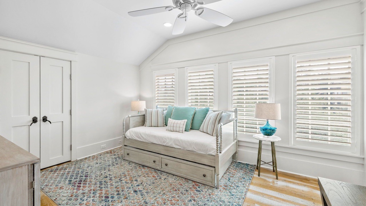 Photo of Livingroom in Gulf District