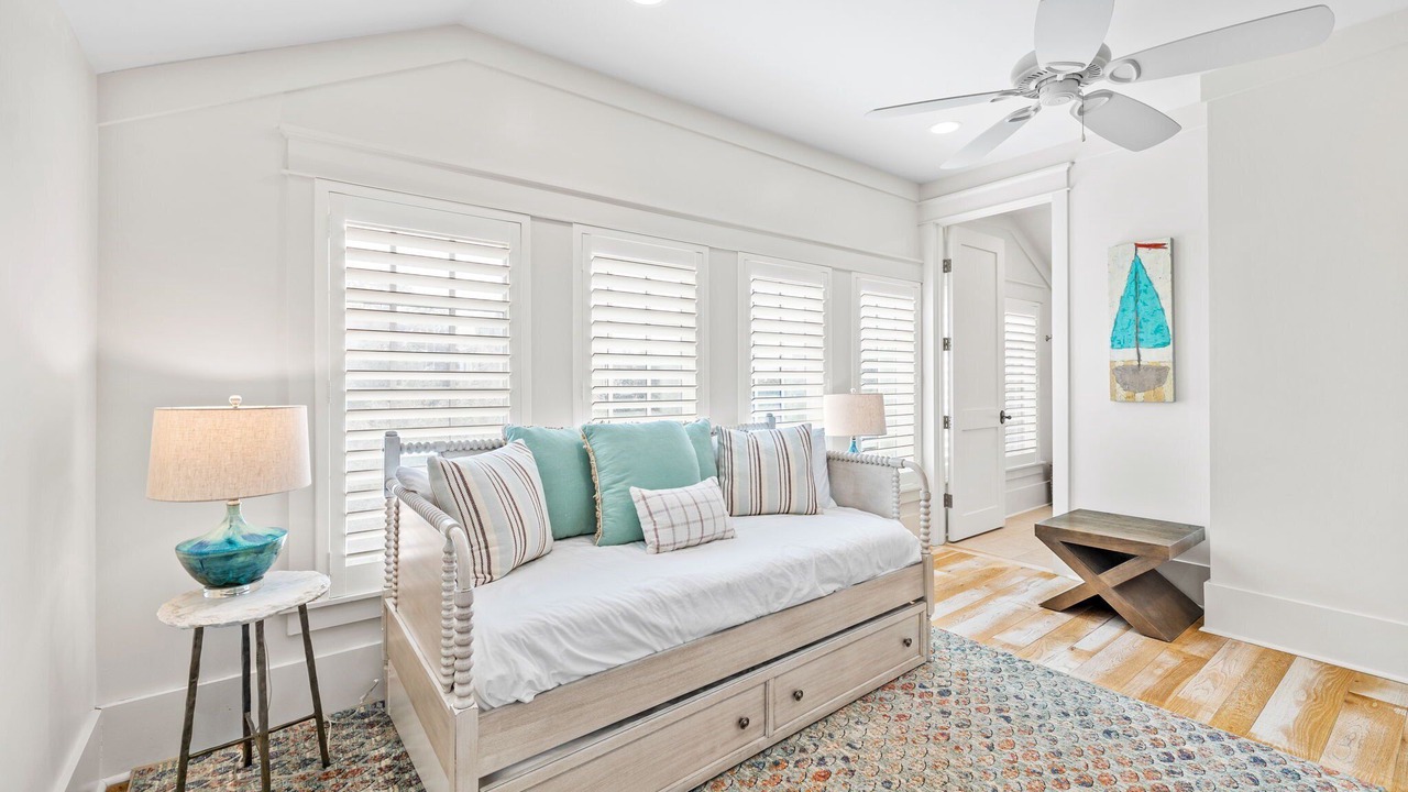 Photo of Livingroom in Gulf District