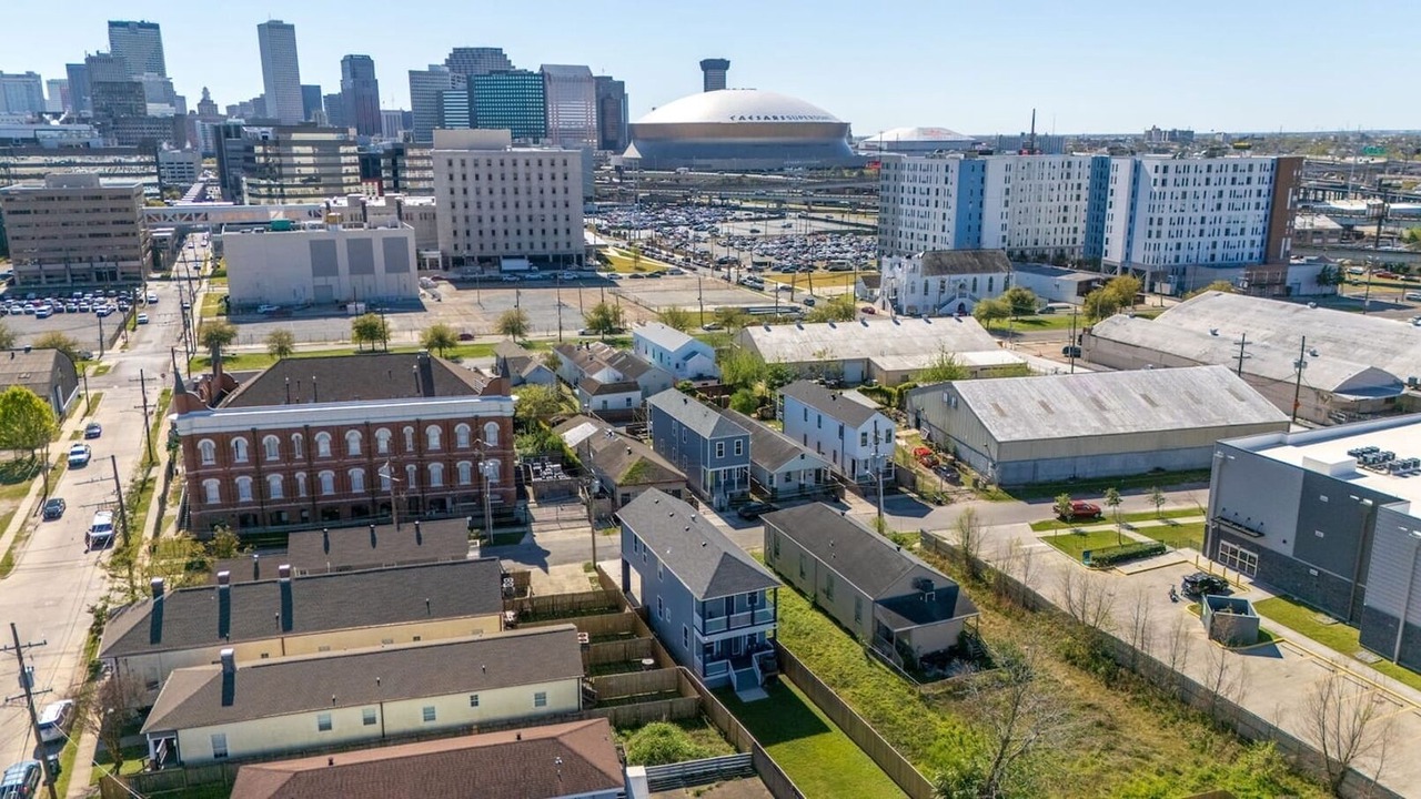 Photo of Others in Tulane - Gravier