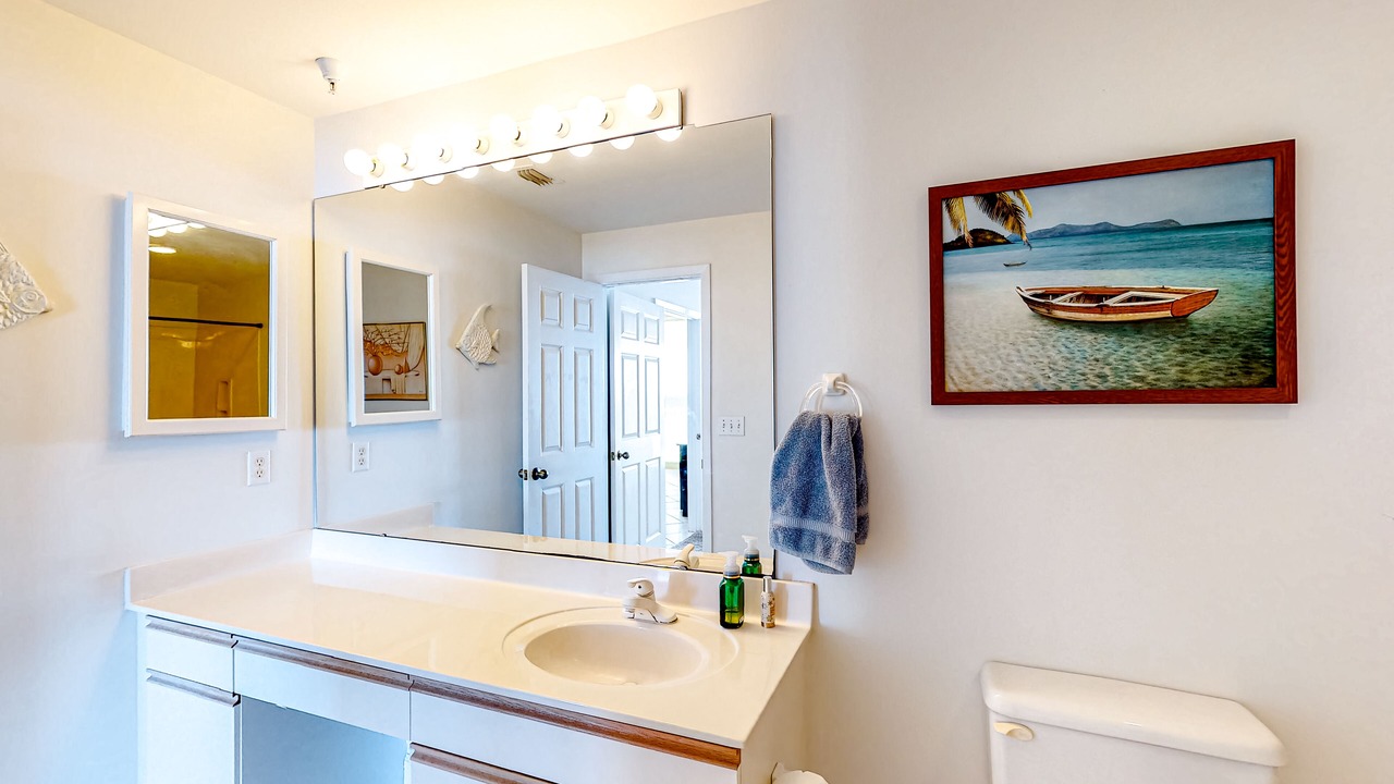Photo of Bathroom in Navarre Beach