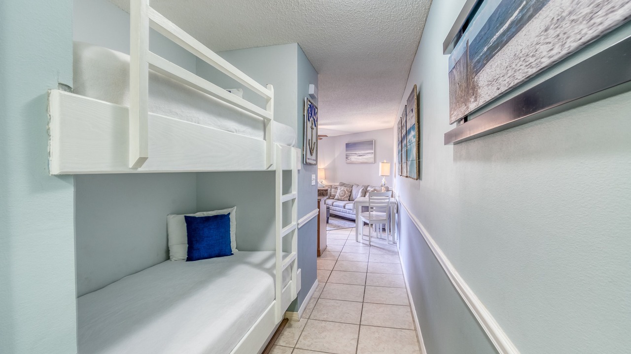 Photo of Bedroom in Avalon Beach Estates