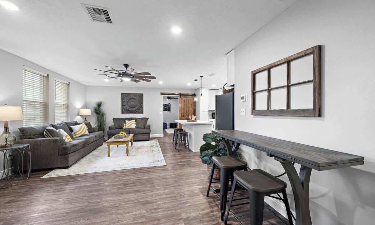 Photo of Bedroom in Pasadena
