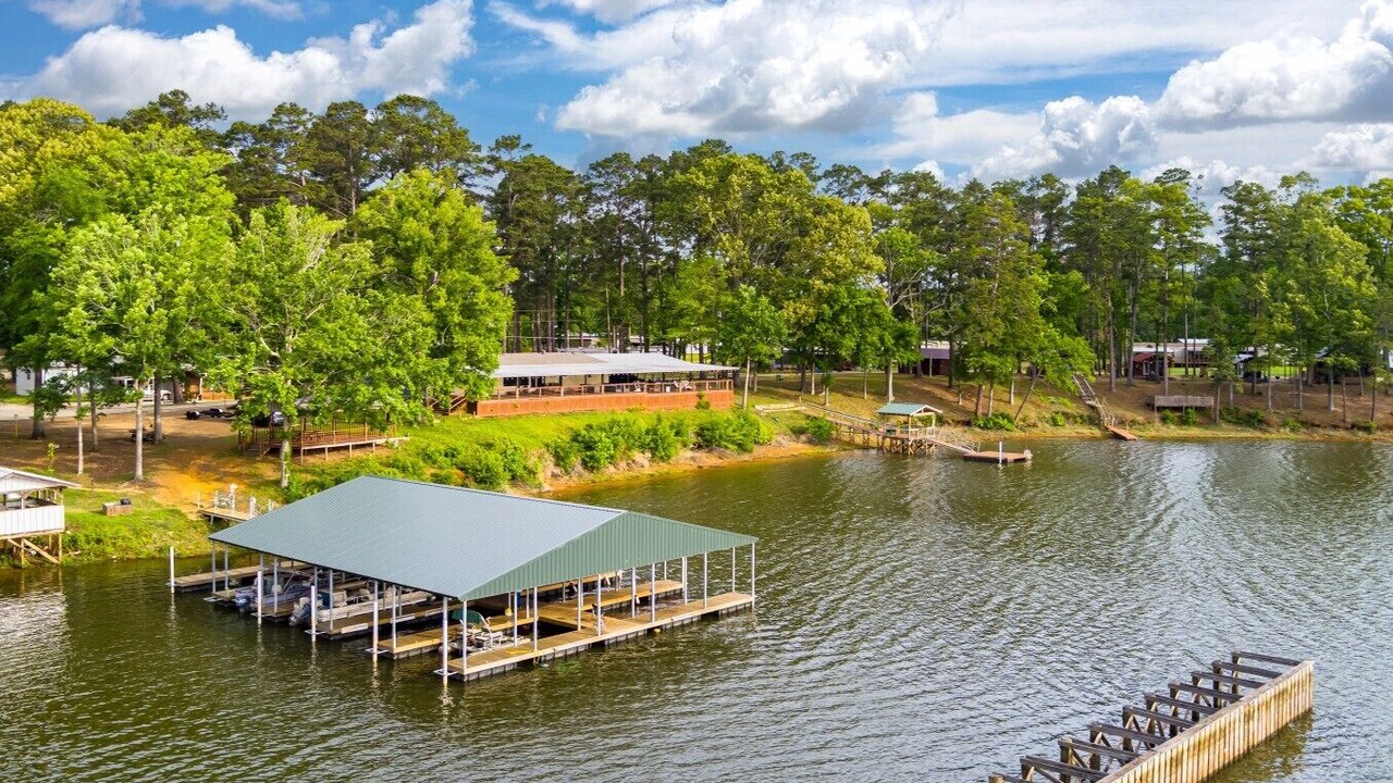 Photo of Others in Hemphill