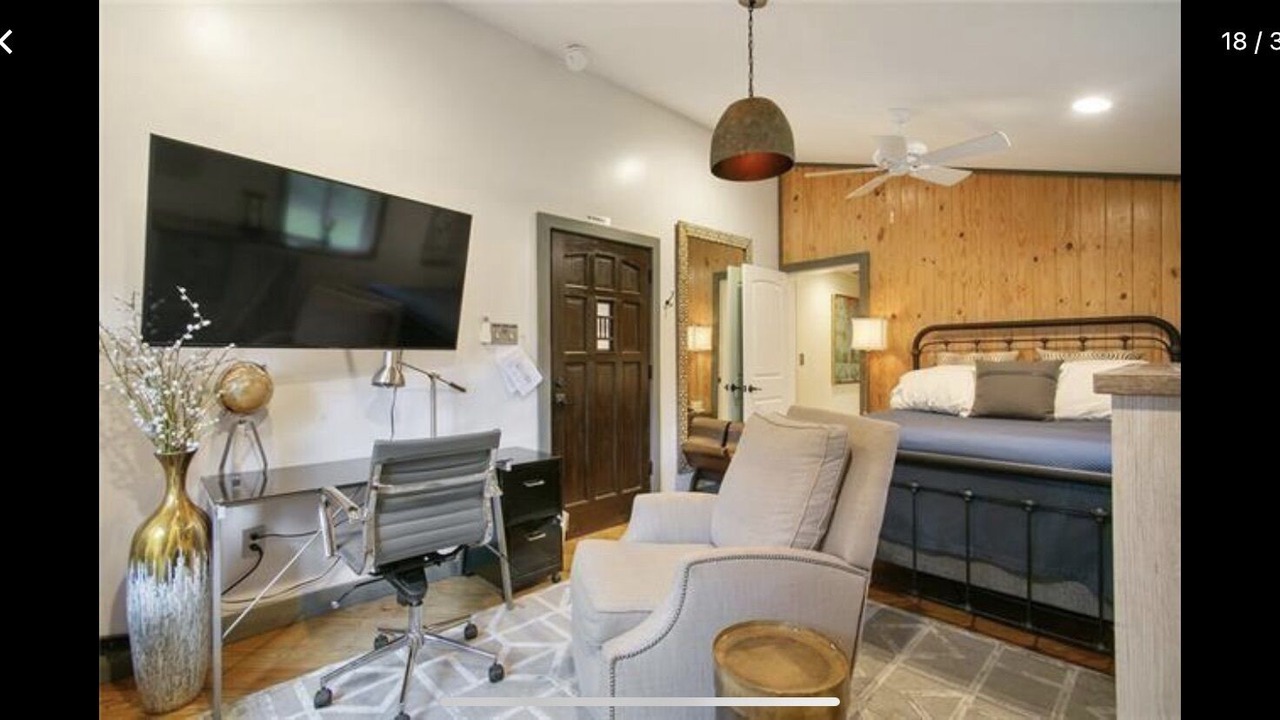 Photo of Bedroom in Mandeville