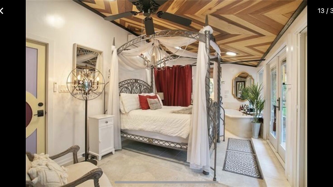 Photo of Bedroom in Mandeville