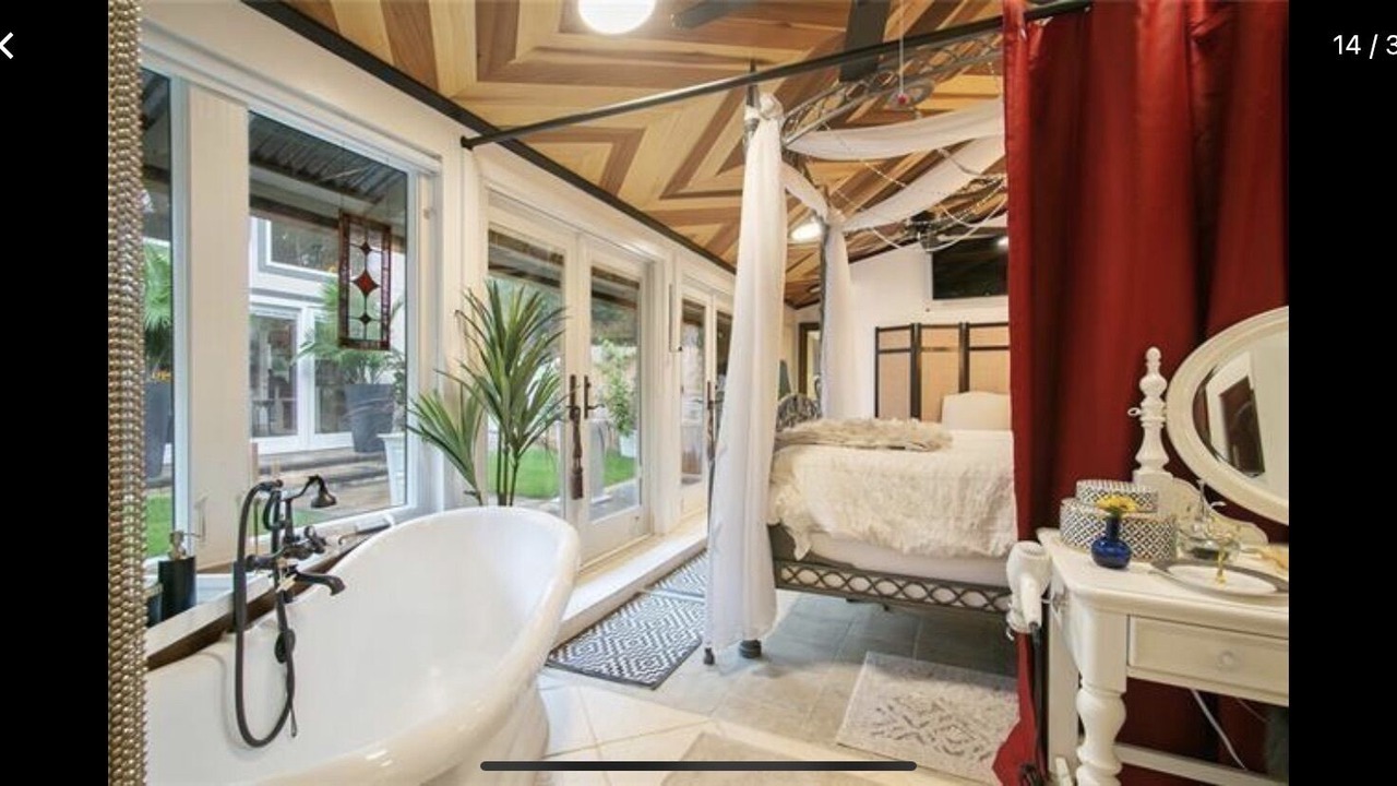 Photo of Bedroom in Mandeville