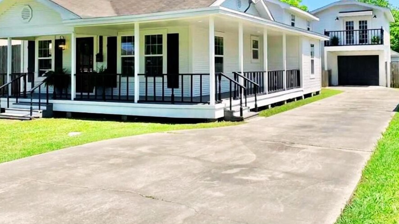 Photo of Outdoor in Groves
