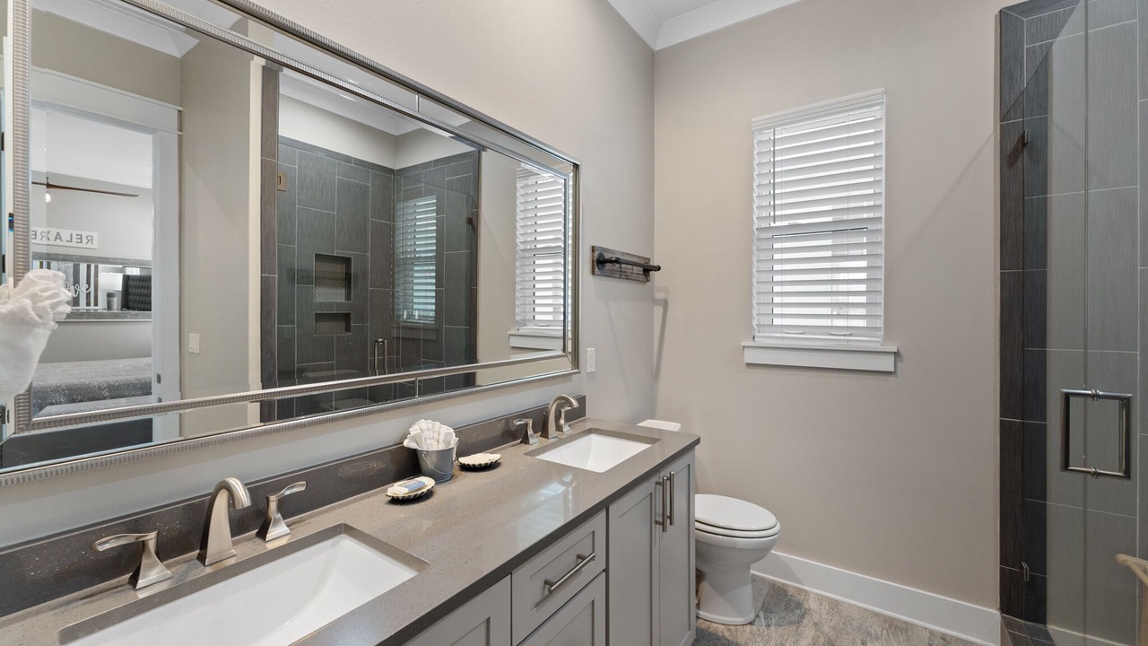 Photo of Bathroom in Emerald Waters Village