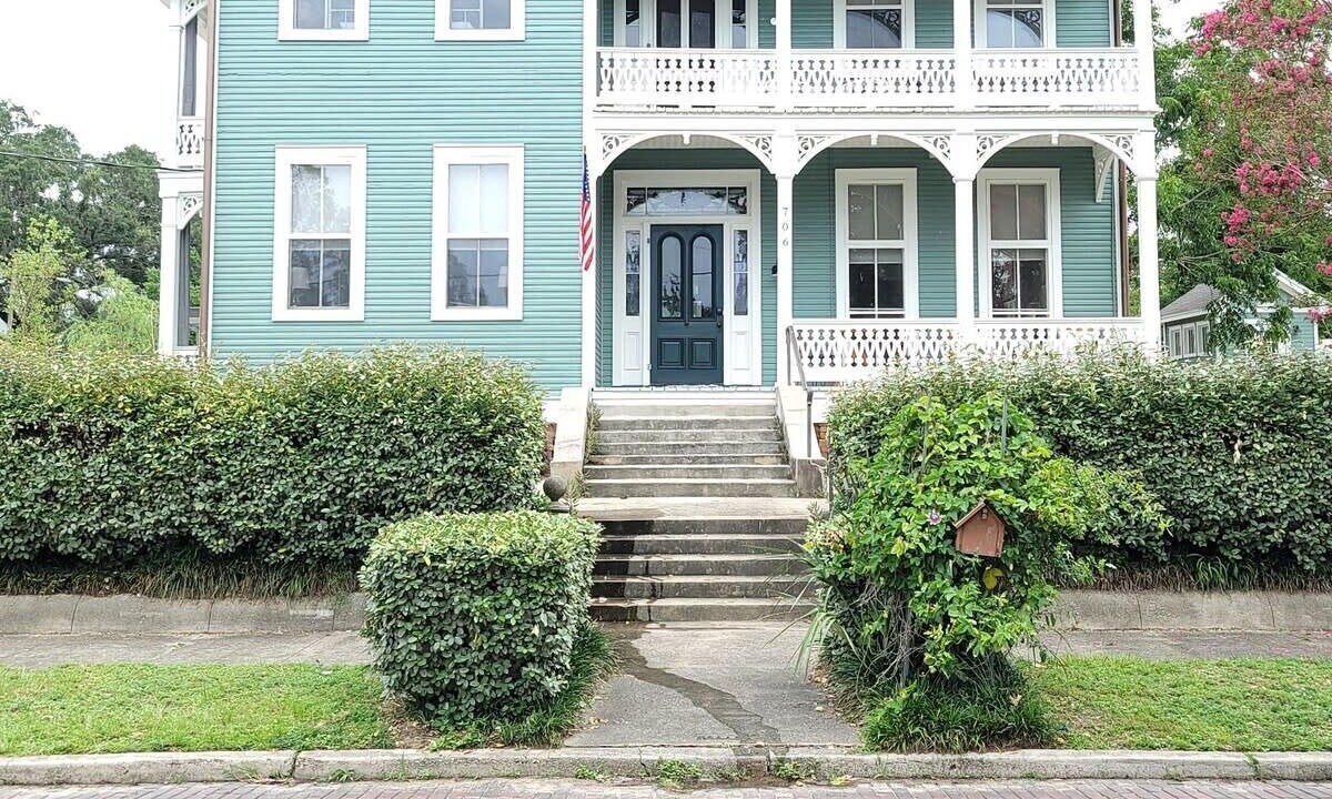Photo of Outdoor in Old East Hill