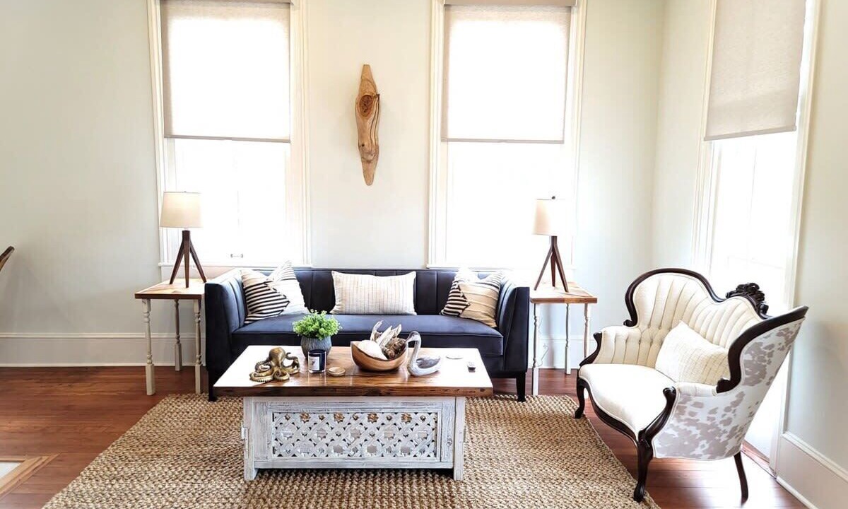Photo of Livingroom in Old East Hill