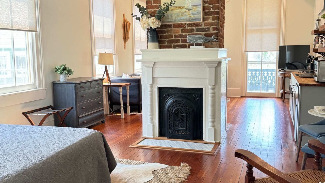 Photo of Bedroom in Old East Hill