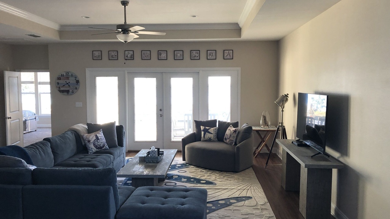 Photo of Livingroom in Eastpoint