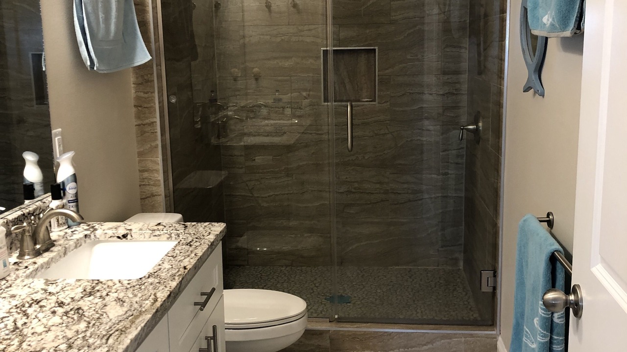 Photo of Bathroom in Eastpoint