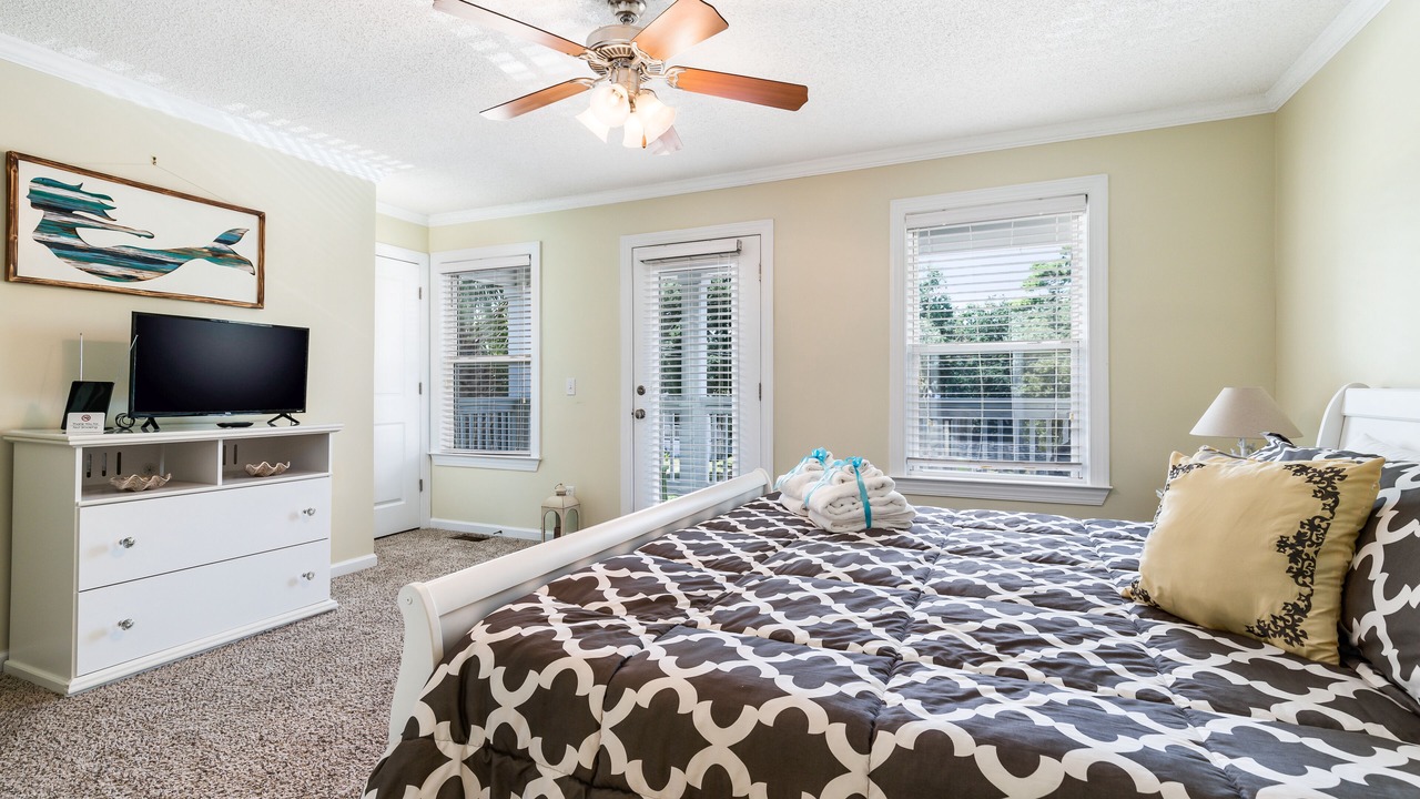 Photo of Bedroom in Laguna Beach Estates