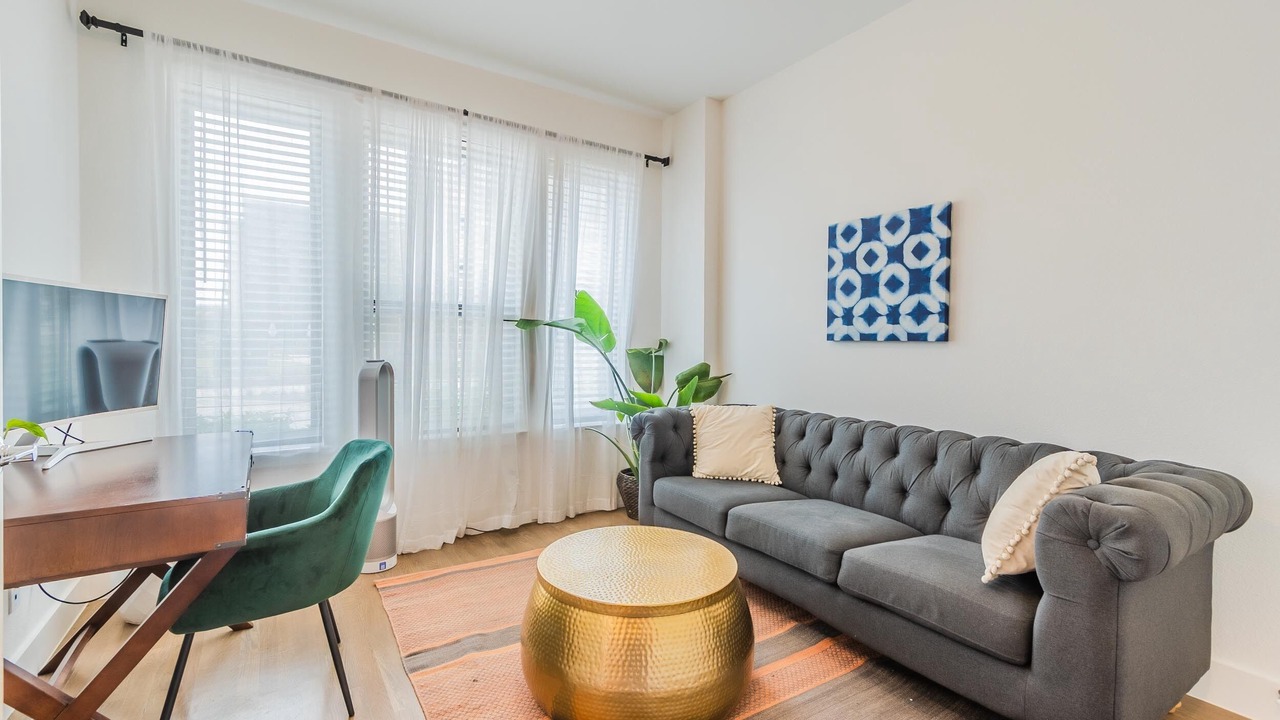 Photo of Livingroom in Legacy Park