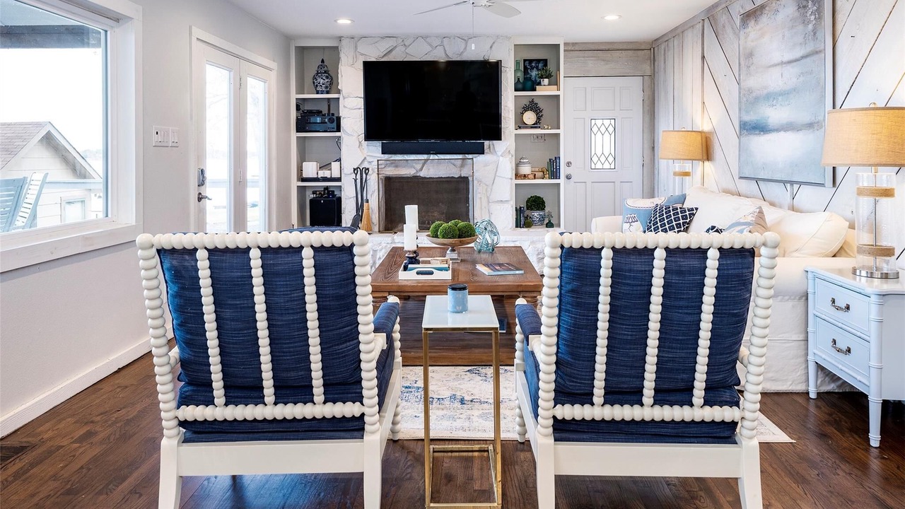 Photo of Livingroom in Seven Points