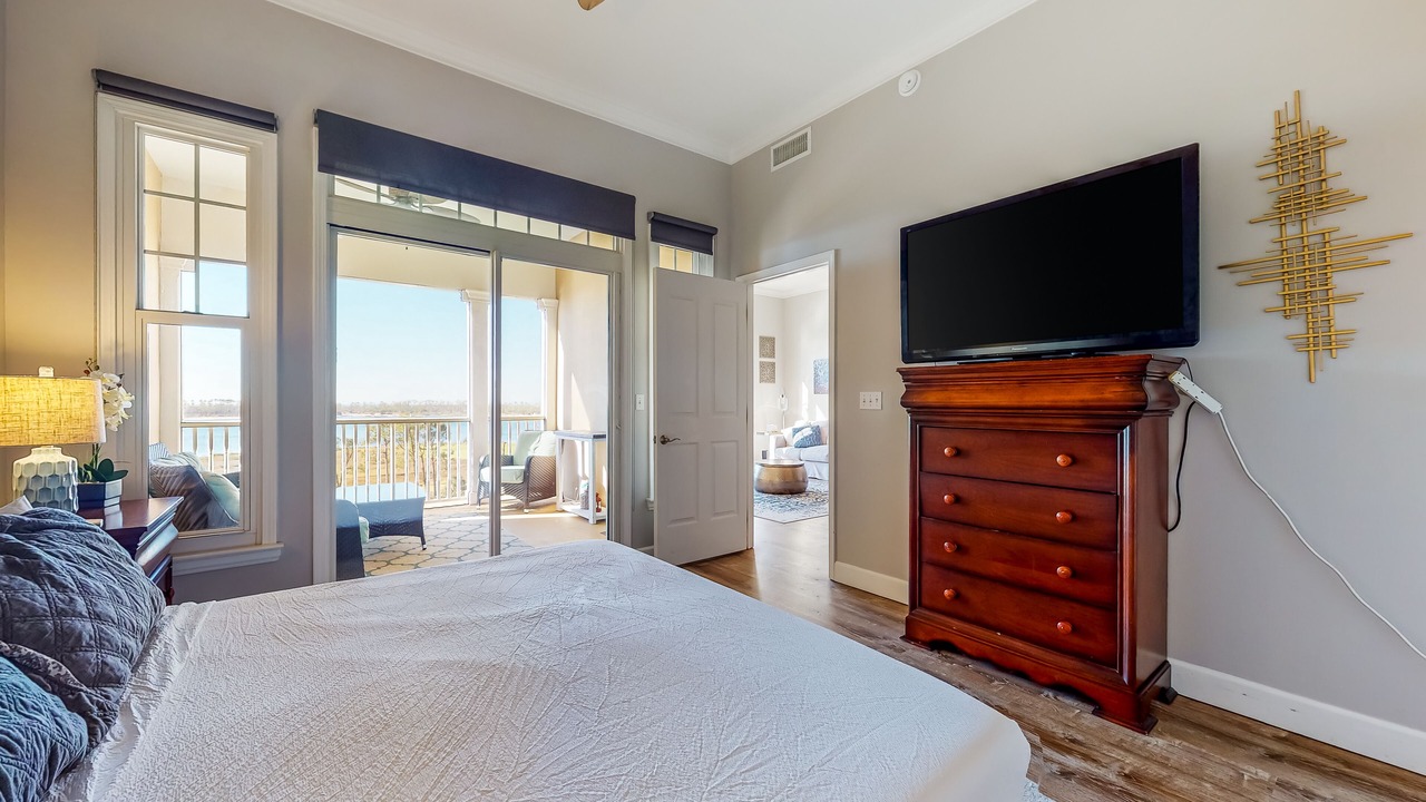 Photo of Bedroom in Upper Grand Lagoon