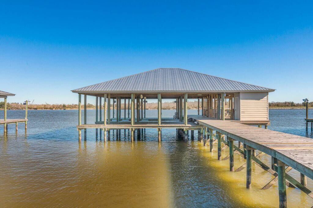 Photo of Others in Hackberry