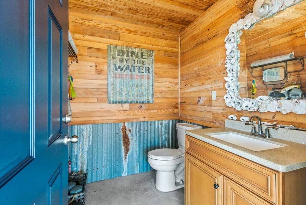 Photo of Bathroom in Hackberry