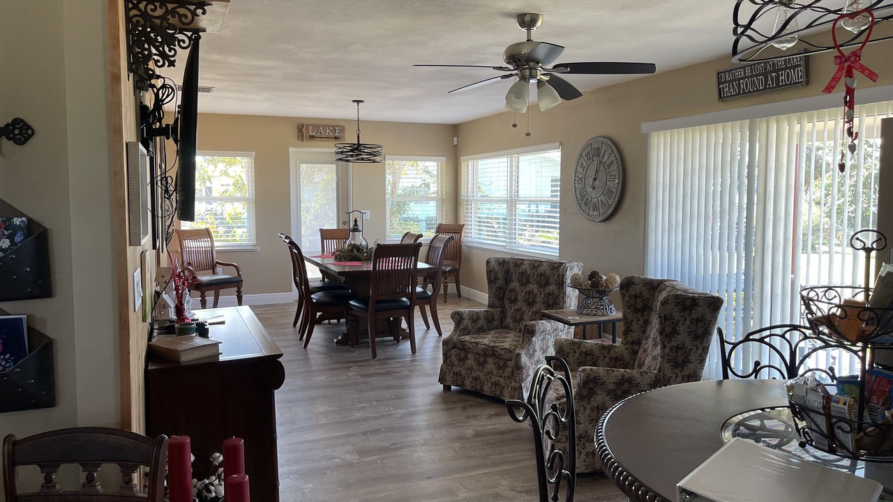 Photo of Bedroom in Sebring Shores