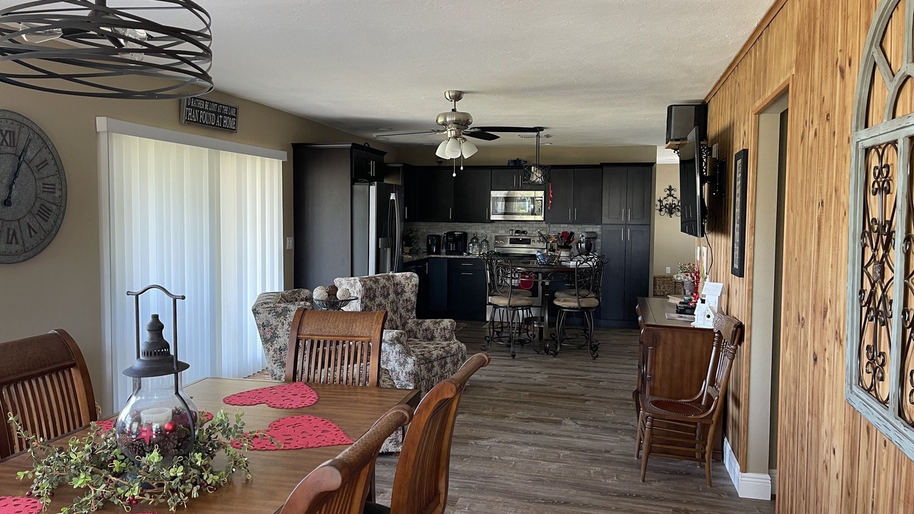 Photo of Bedroom in Sebring Shores