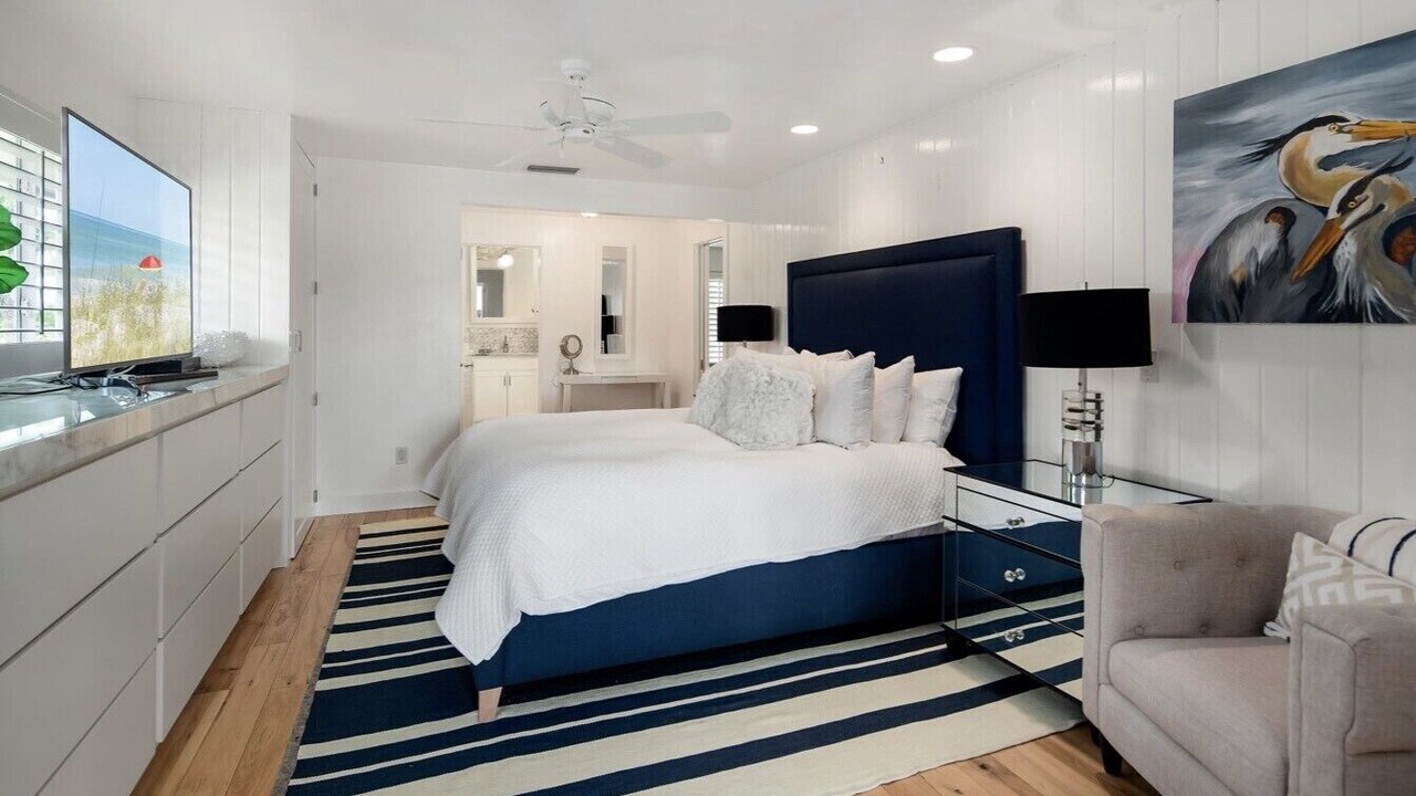 Photo of Bedroom in Palm River Estates