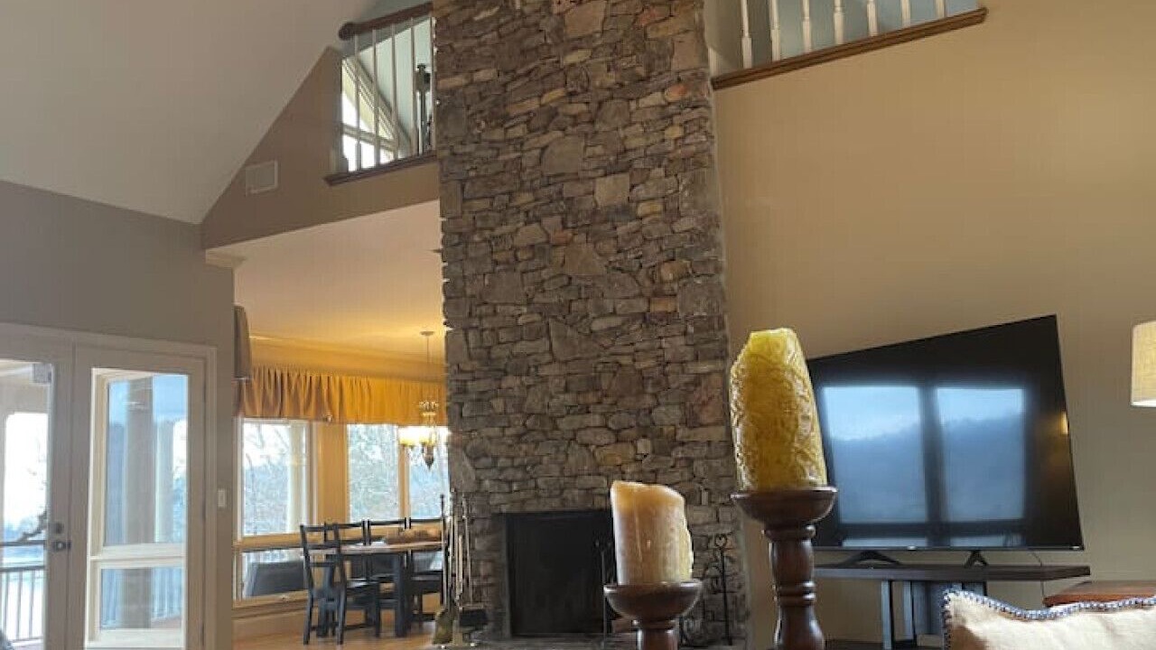 Photo of Livingroom in Cedar Bluff