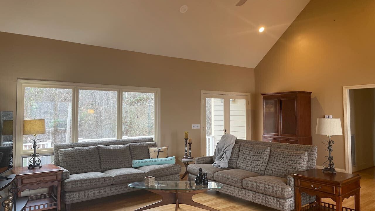 Photo of Livingroom in Cedar Bluff