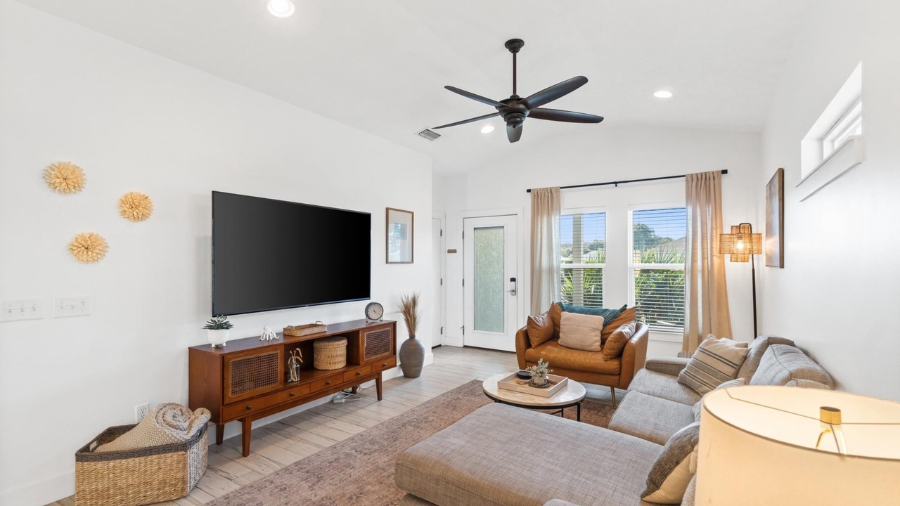 Photo of Livingroom in Riviera Beach