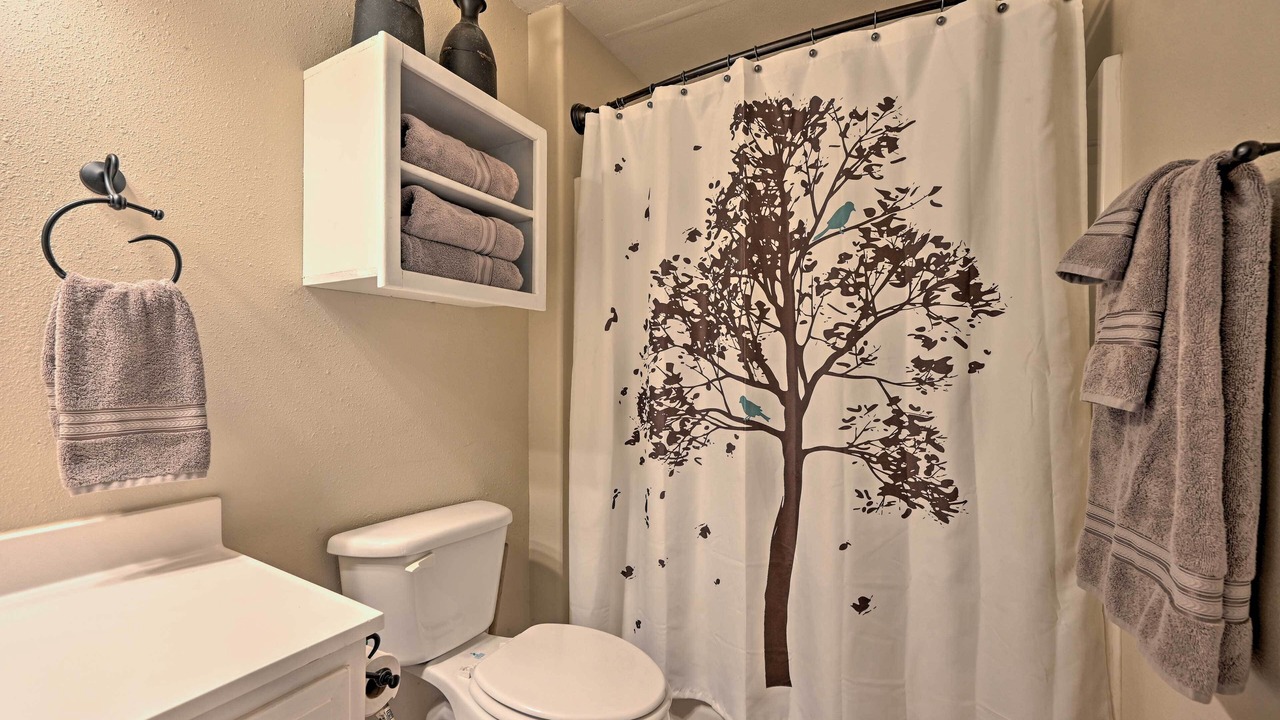 Photo of Bathroom in Broken Bow