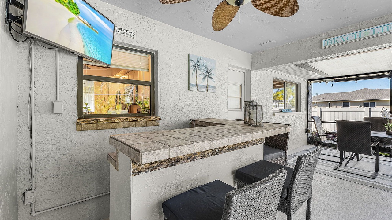 Photo of Outdoor in Pelican