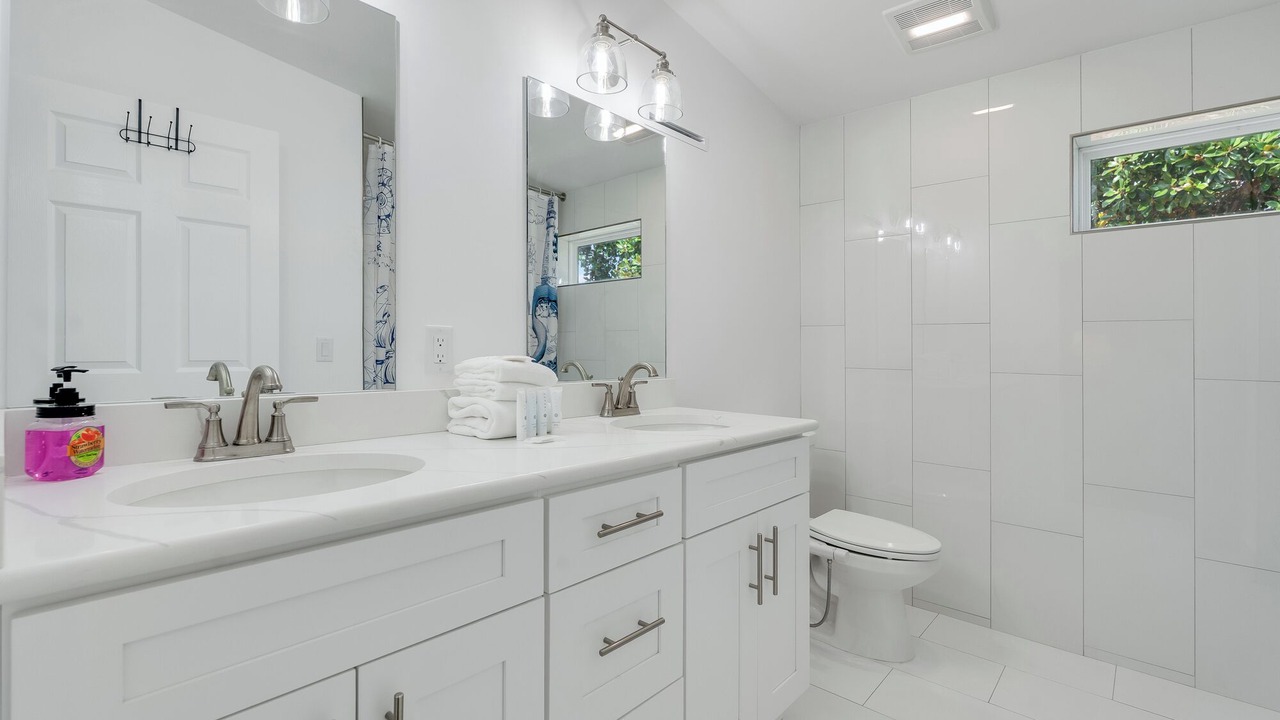 Photo of Bathroom in Bid-a-wee Beach
