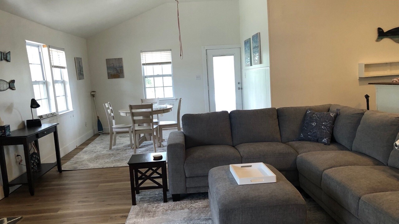 Photo of Livingroom in Long Beach