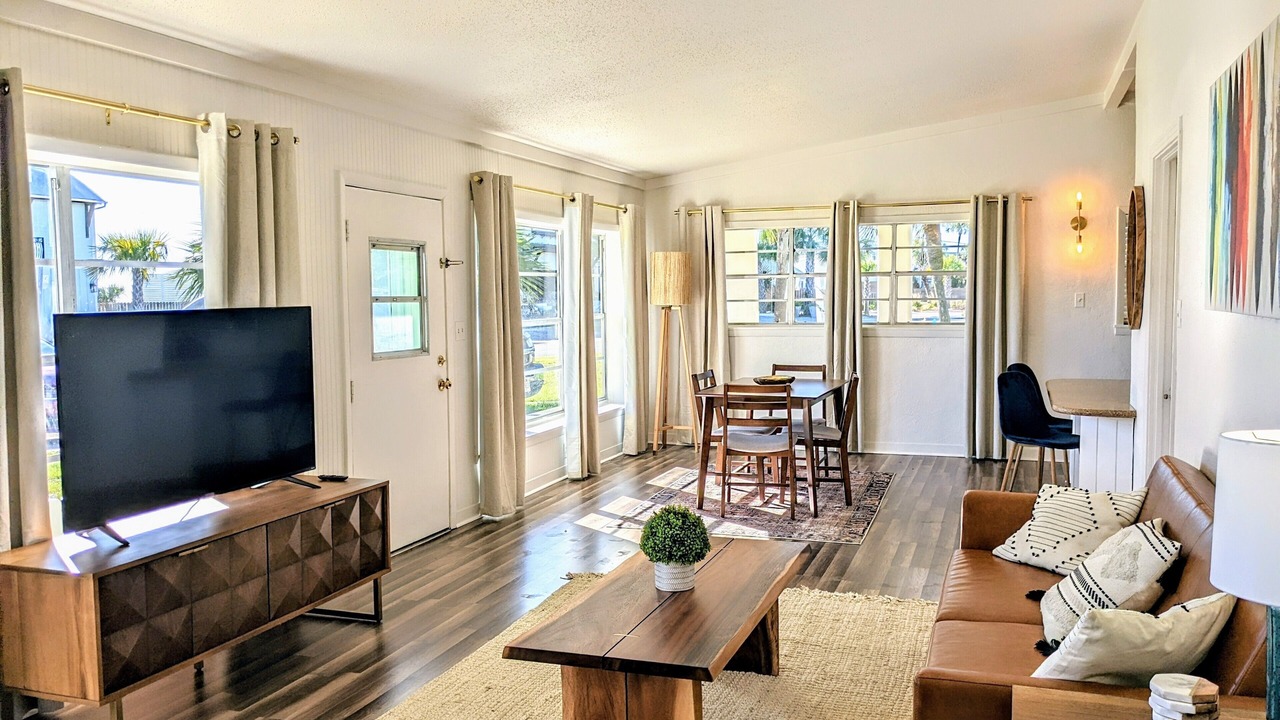 Photo of Livingroom in Hollywood Beach