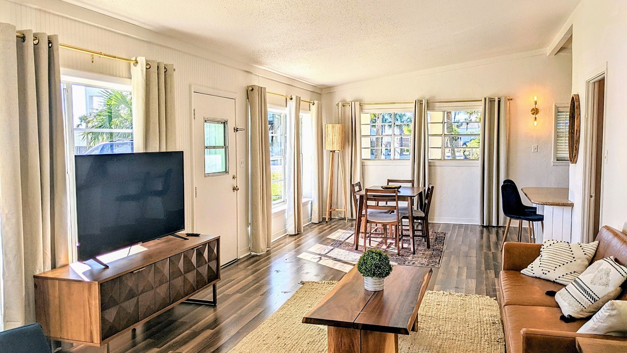 Photo of Livingroom in Hollywood Beach
