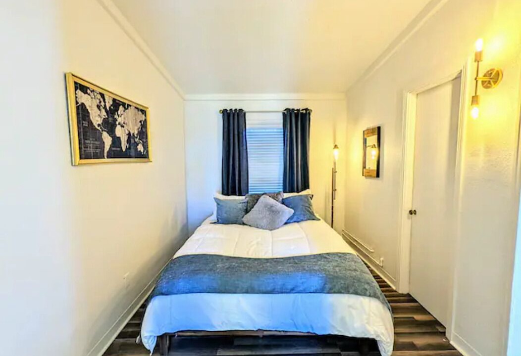 Photo of Bedroom in Hollywood Beach