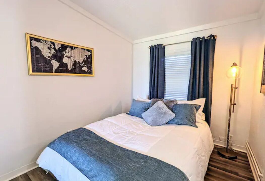Photo of Bedroom in Hollywood Beach
