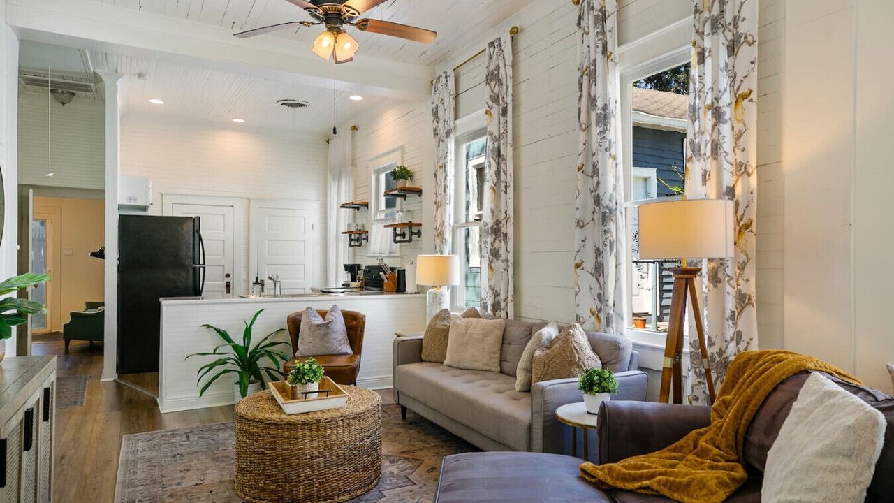 Photo of Livingroom in Beauregard Town Historic District