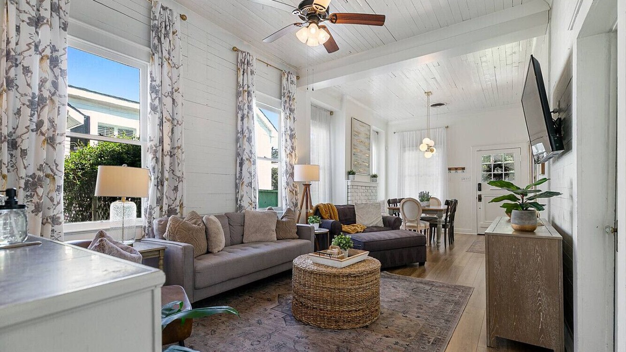 Photo of Livingroom in Beauregard Town Historic District