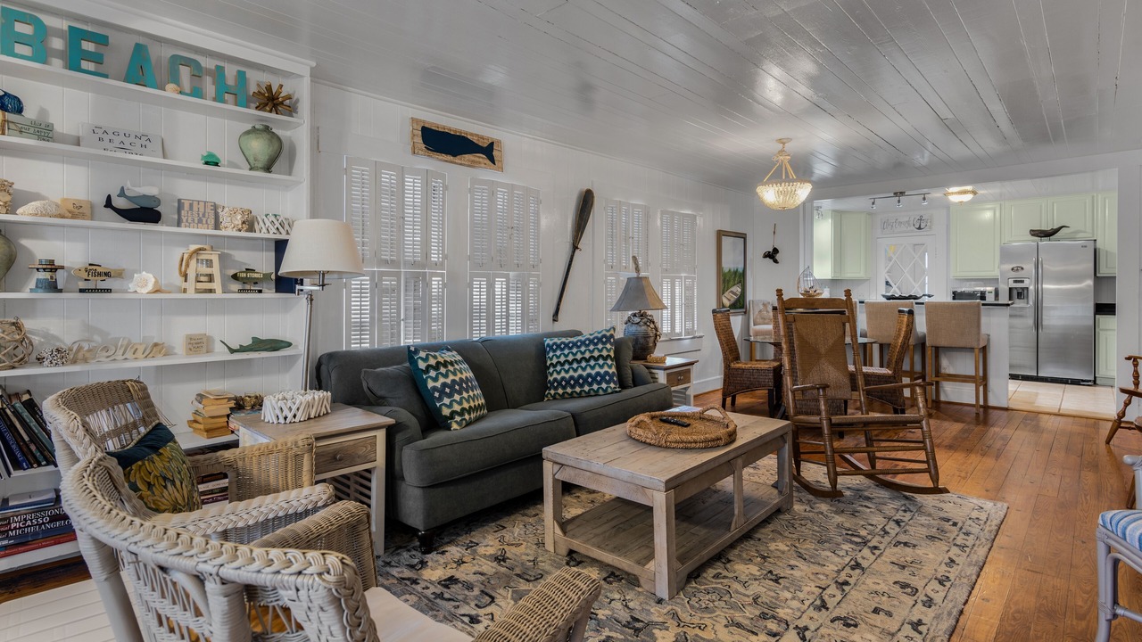 Photo of Bedroom in Laguna Beach Estates