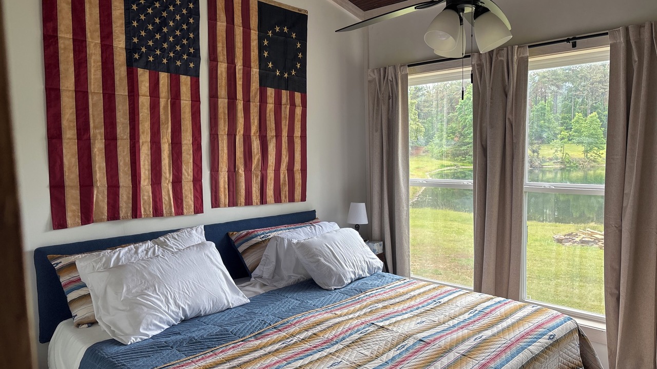 Photo of Bedroom in Batesville
