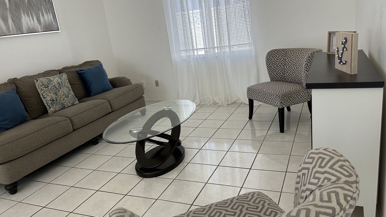 Photo of Livingroom in Fort Myers